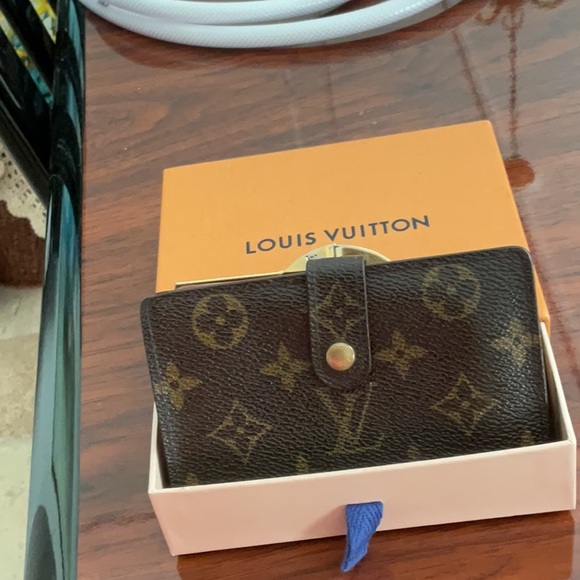 Louis Vuitton Handbags - Vintage Louis Vuitton Compact Kiss Lock Wallet with box.